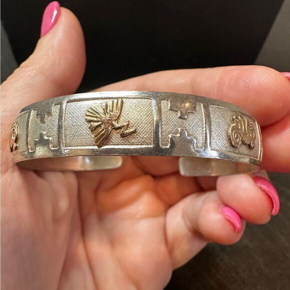 Unbelievable Sterling silver and 14kt yellow gold accent cuff bracelet! - Picture 9 of 10